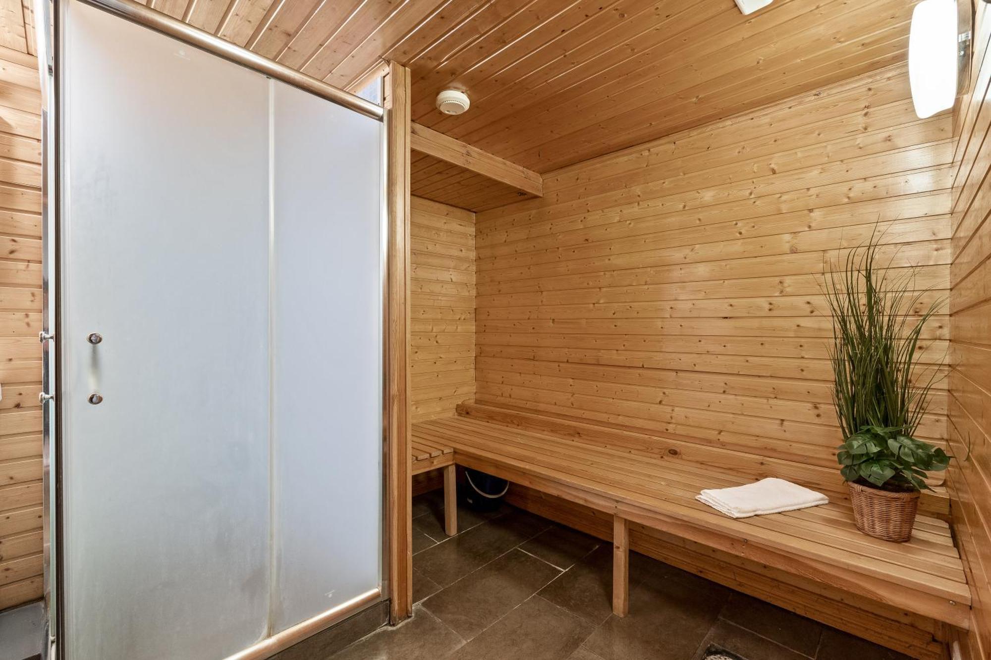 Massive Villa In Downtown Reykjavik With A Sauna Екстер'єр фото