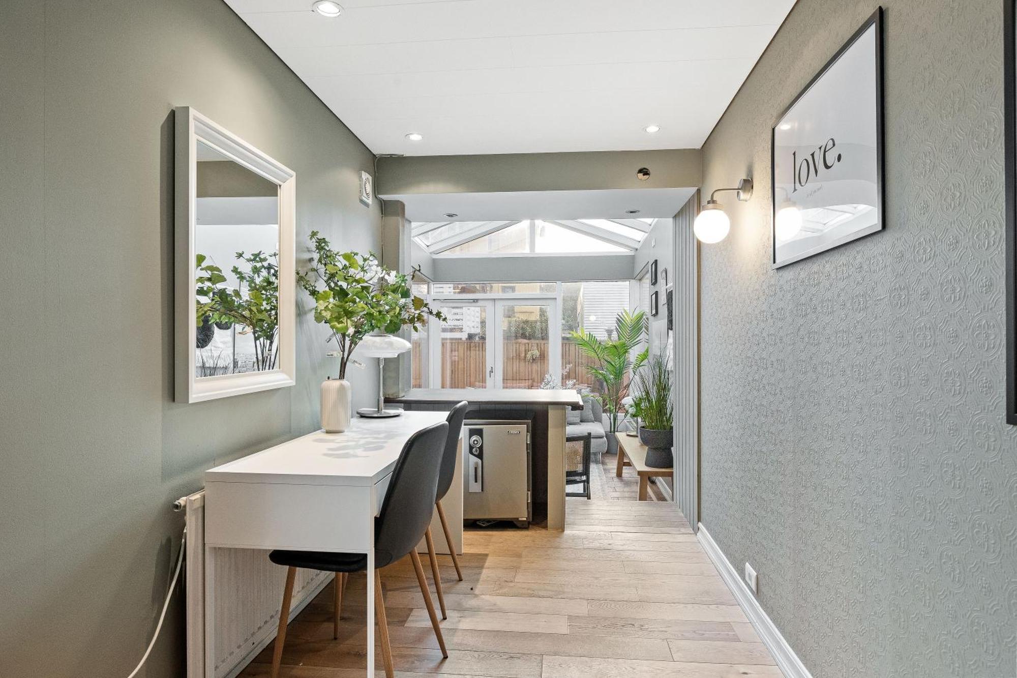 Massive Villa In Downtown Reykjavik With A Sauna Екстер'єр фото